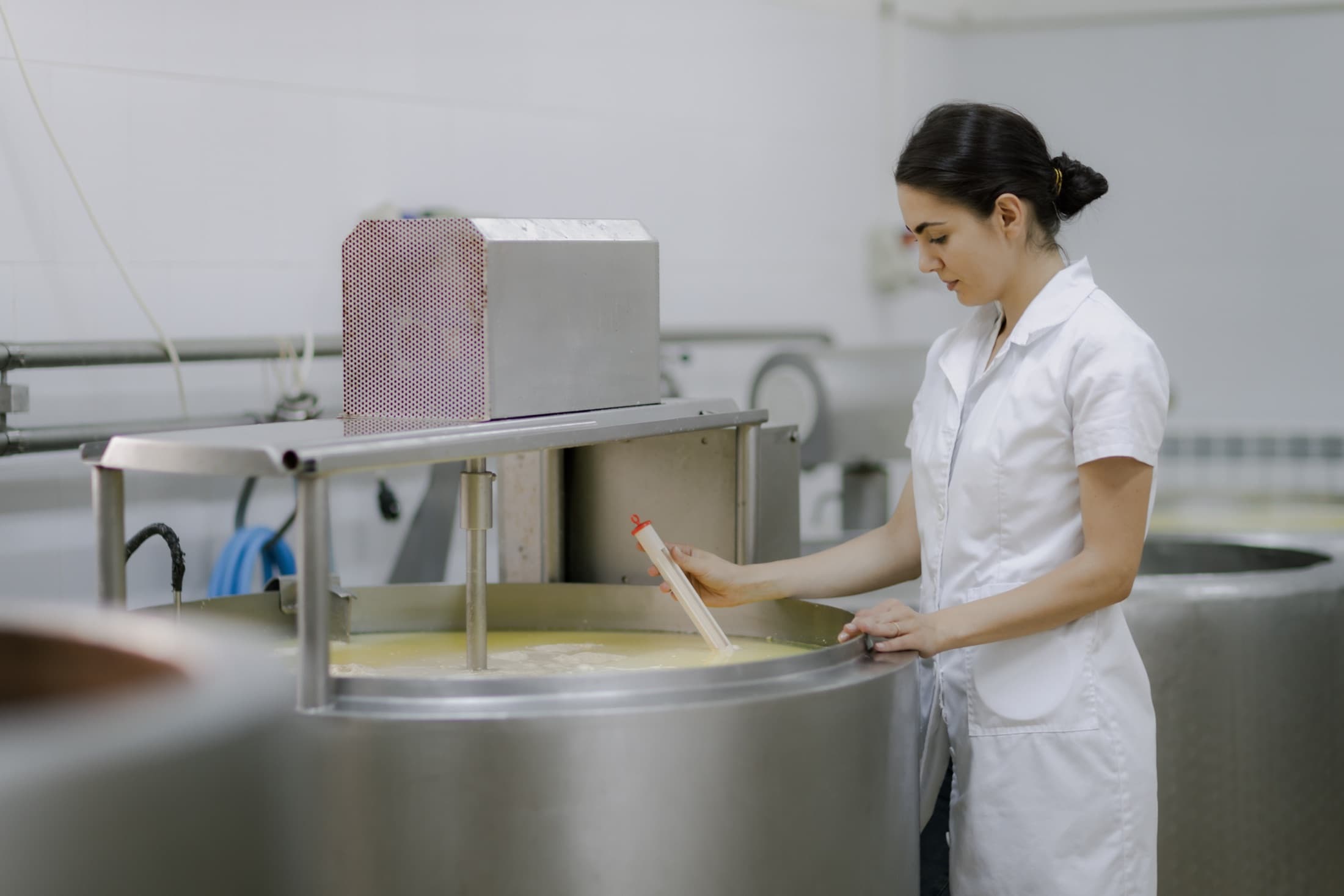 Antreprenor local într-un spațiu de producție alimentară